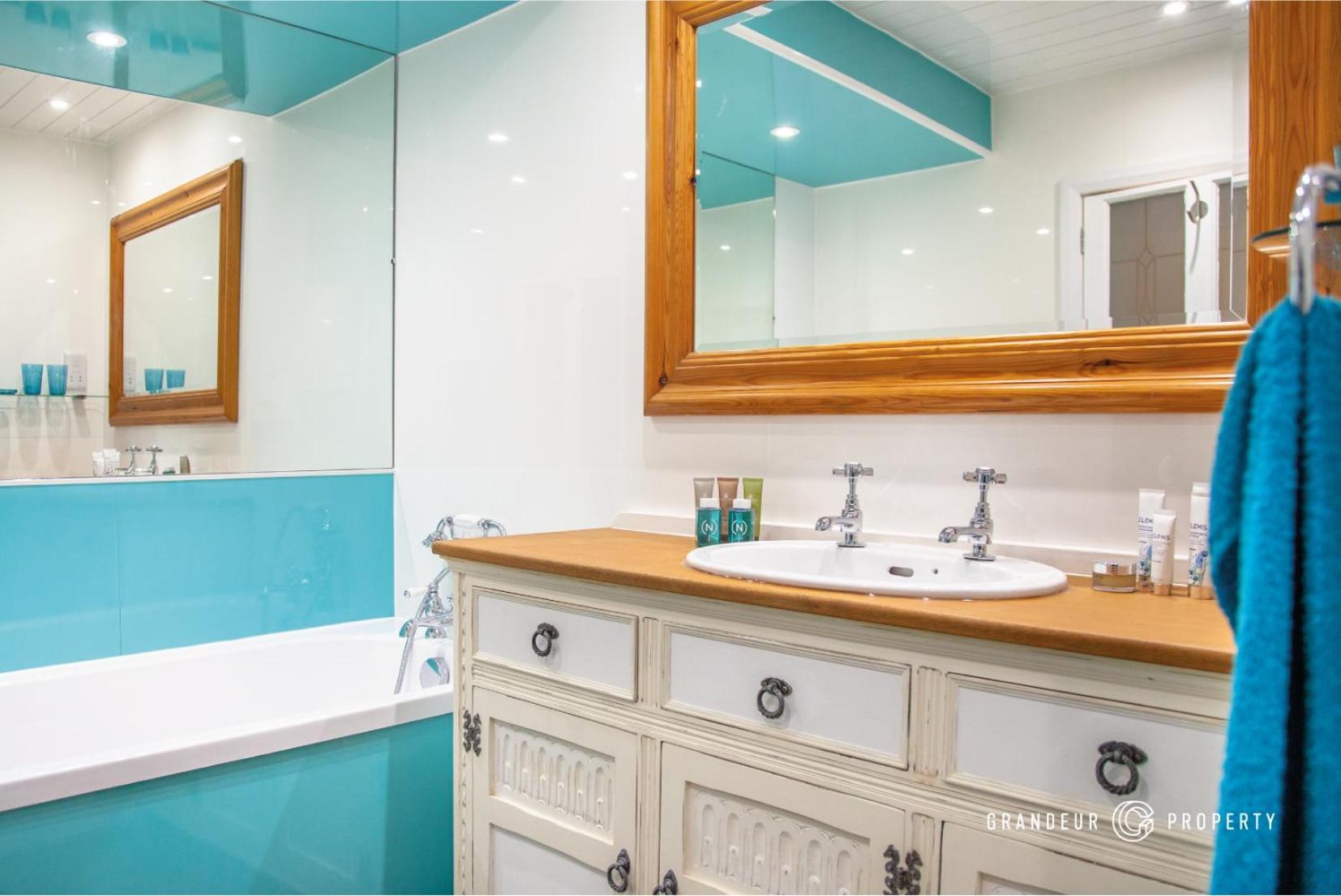 The Gardenside Apartment By Grandeur Property ボーンマス エクステリア 写真