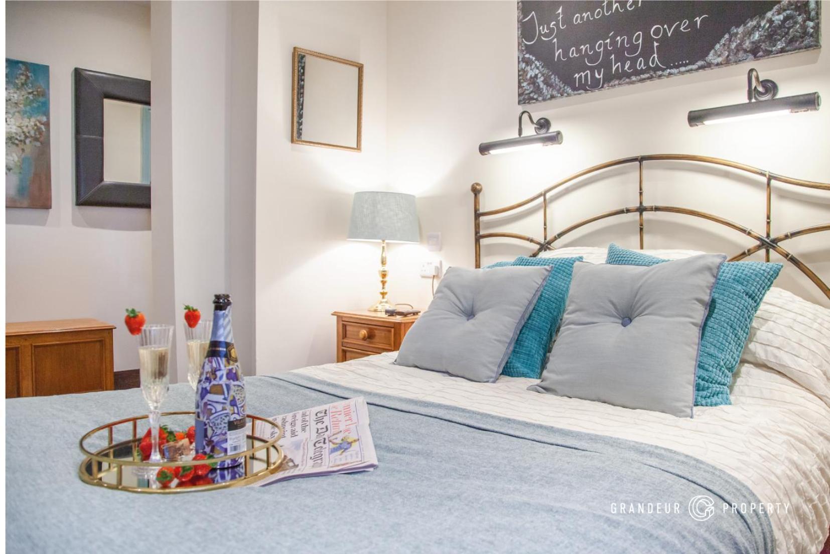 The Gardenside Apartment By Grandeur Property ボーンマス エクステリア 写真